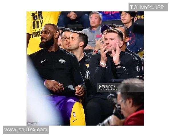 雪上加霜，湖人完败东部领头羊，东契奇受伤，詹姆斯后继乏力